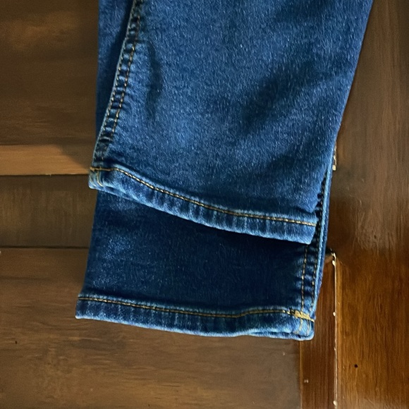 Girls size 8 Carter’s skinny blue jeans with adjustable waistband - Picture 10 of 10